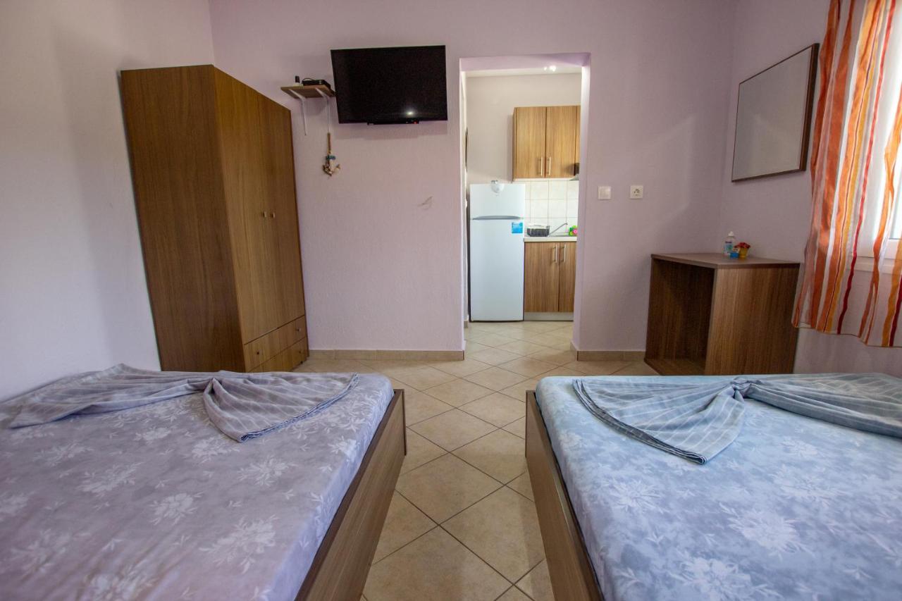 Vordos Rooms Vrasná Екстериор снимка