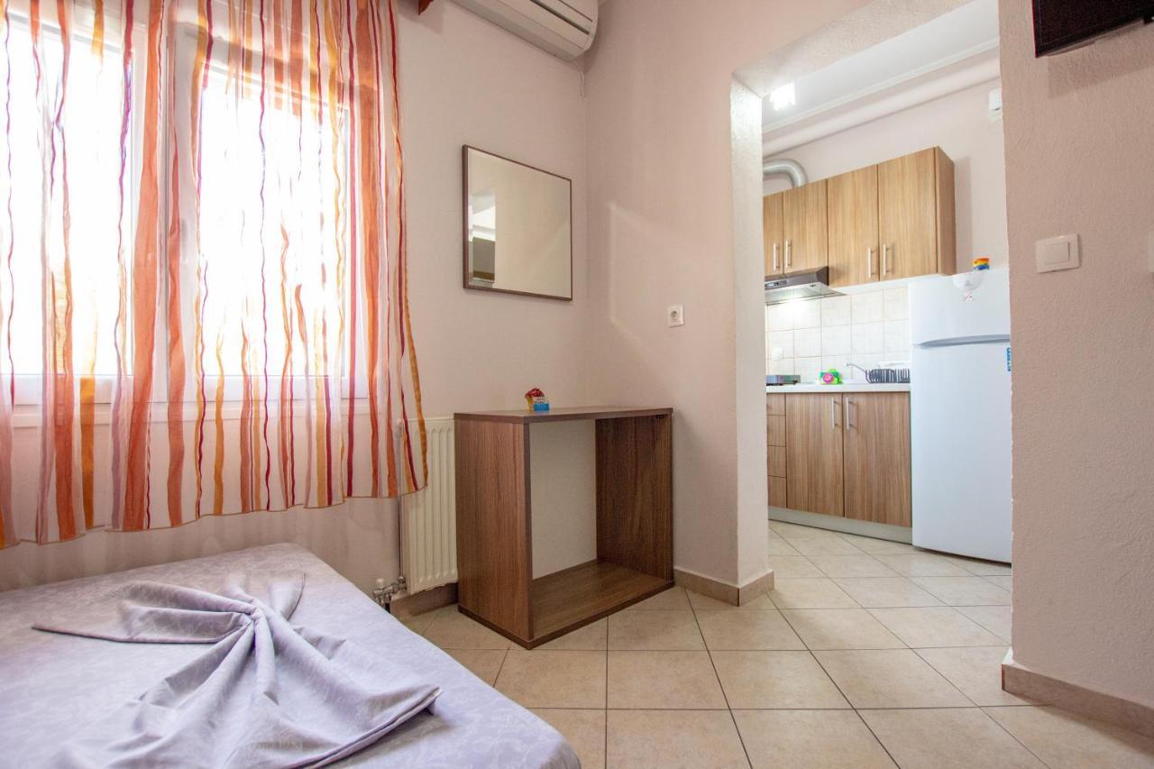 Vordos Rooms Vrasná Екстериор снимка