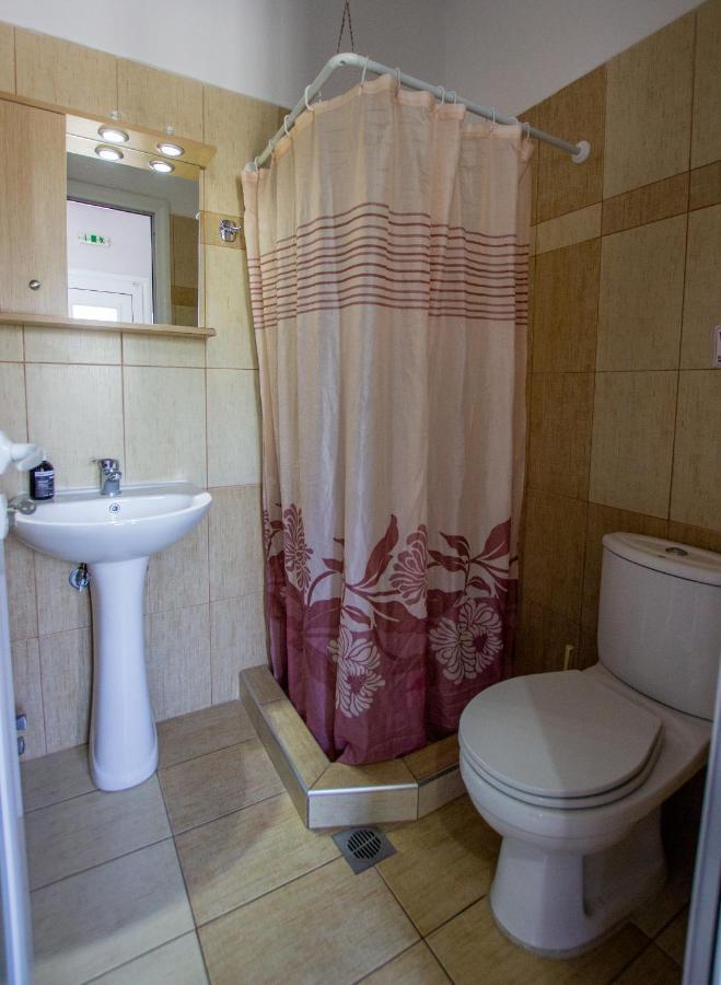 Vordos Rooms Vrasná Екстериор снимка